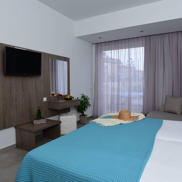 Blue-Horizon-Bali-Studio-3-758