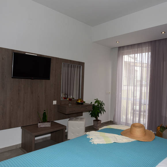 Blue-Horizon-Bali-Studio-3-728