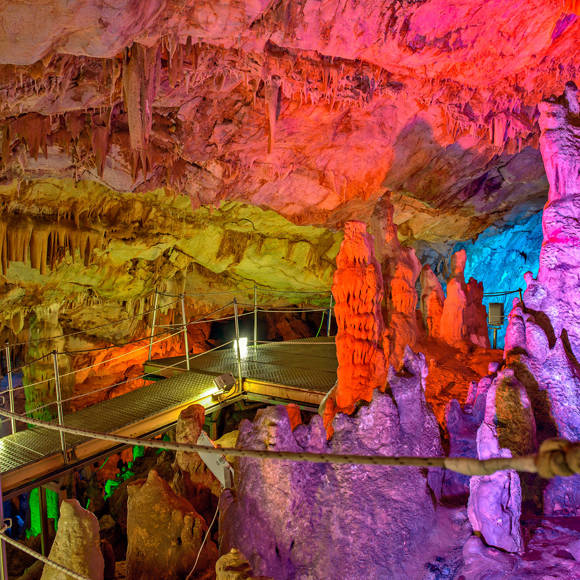 sfendoni-cave.jpg